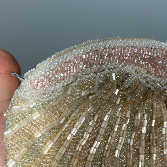 Vintage no brand beaded ivory pink zipper closure small/ mini bag 7.5 x 6” - Picture 10 of 14